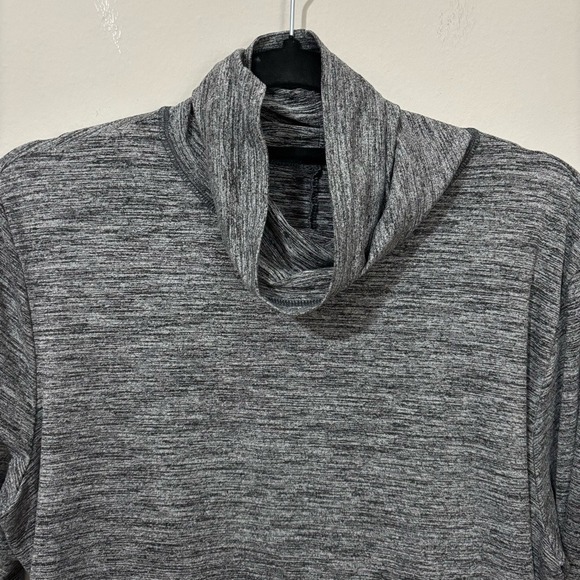 Nike Gray Utility Jacket with Versatile Design - Picture 2 of 6